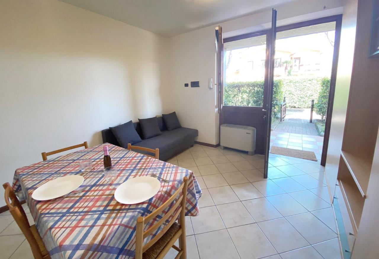 Apartment With Garden And Grill - Green Residence Sirmione Desenzano del Garda Luaran gambar